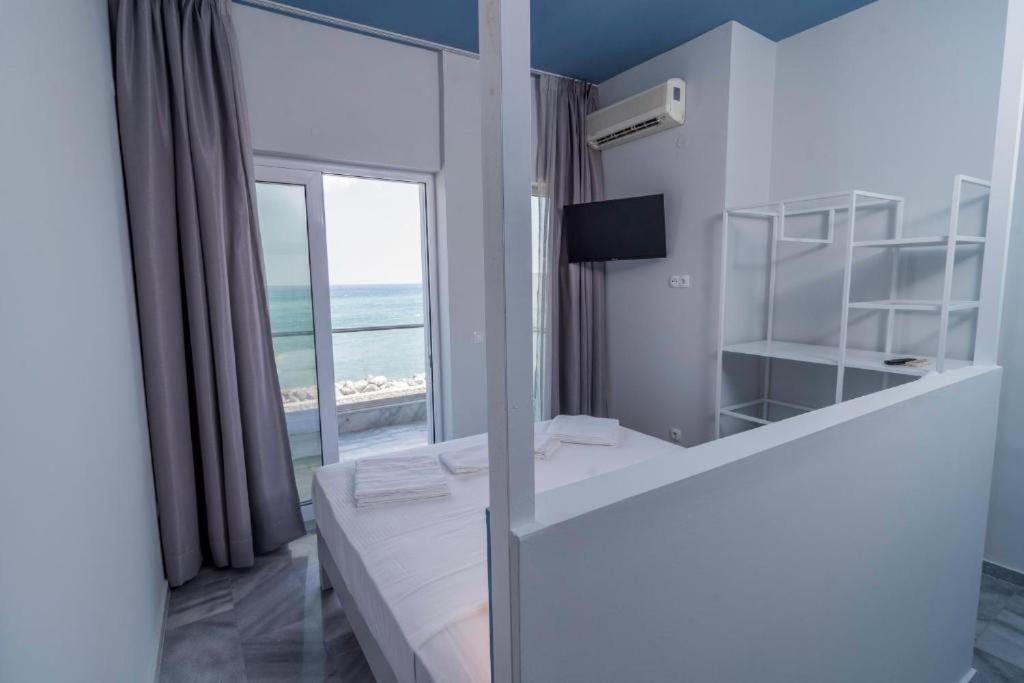 Ocean Dreams Hotel Палиохора Екстериор снимка